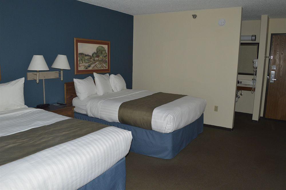 Days Inn & Suites By Wyndham Baxter Brainerd Area Exterior foto